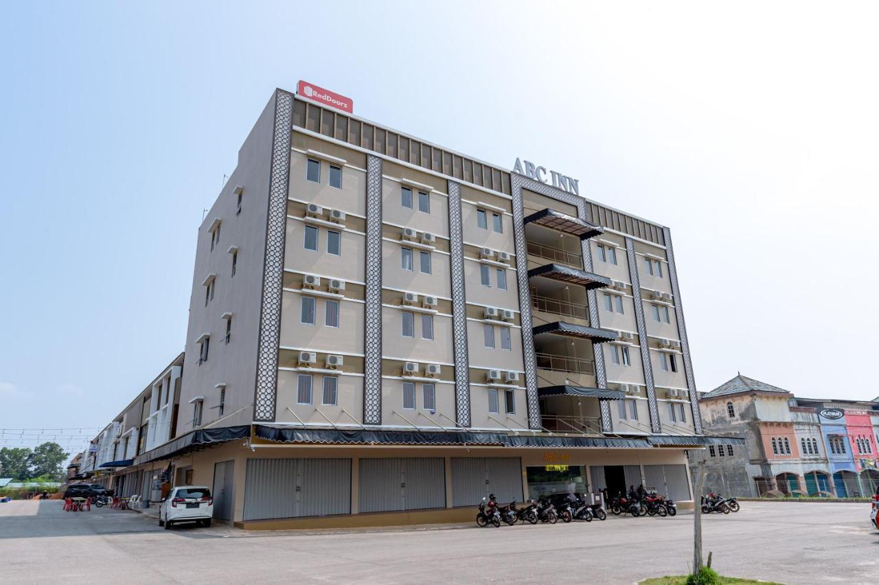Reddoorz Plus At Komplek Abc Batu Aji Batam Kubuk المظهر الخارجي الصورة