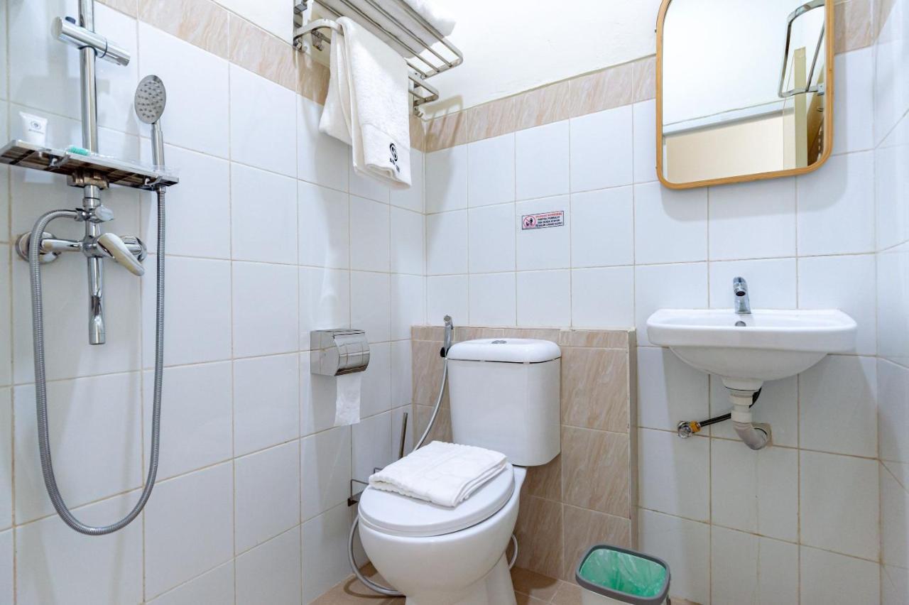 Reddoorz Plus At Komplek Abc Batu Aji Batam Kubuk المظهر الخارجي الصورة