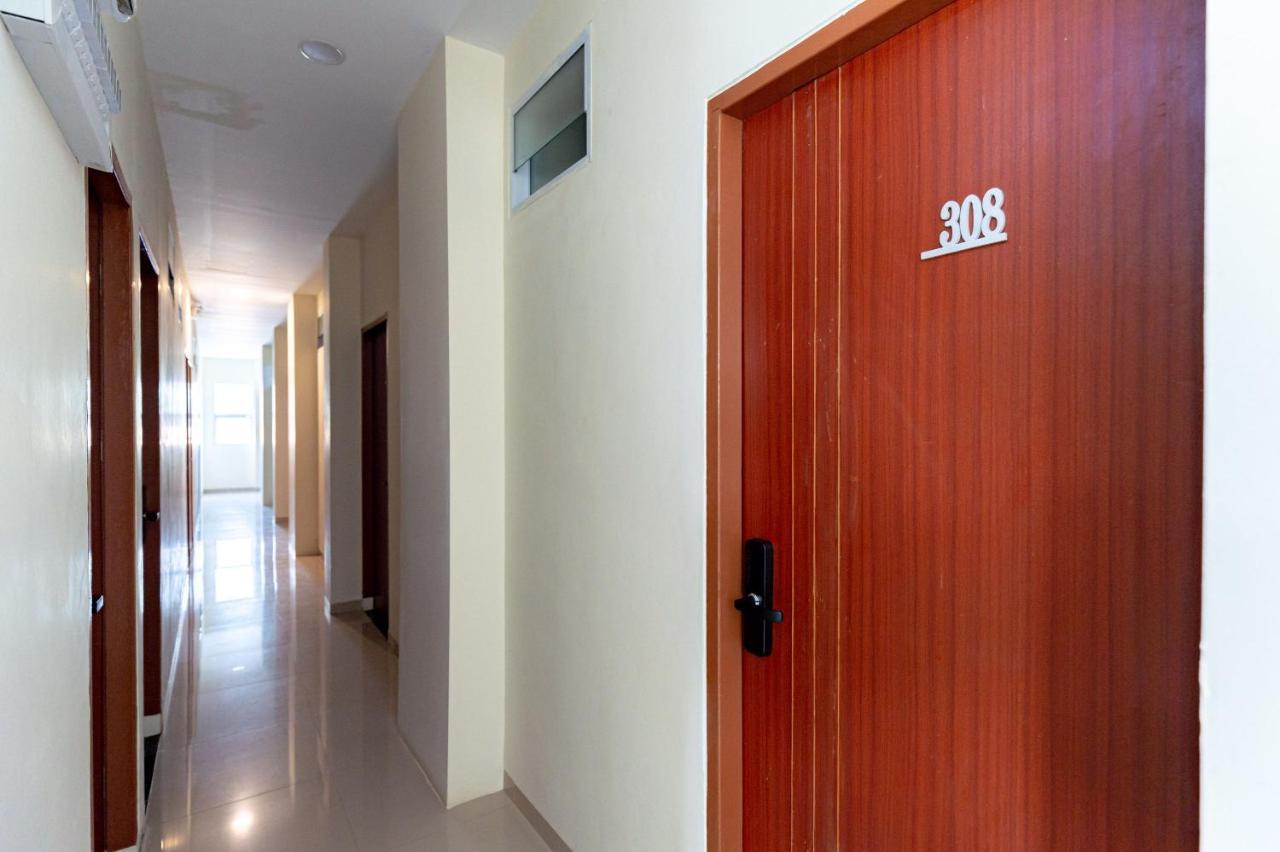 Reddoorz Plus At Komplek Abc Batu Aji Batam Kubuk المظهر الخارجي الصورة